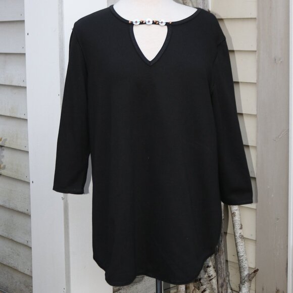 Avenue Plus Size Black Keyhole w Shell Buttons 3/4 Sleeve Knit Tunic Sz 14/16 - Picture 1 of 6